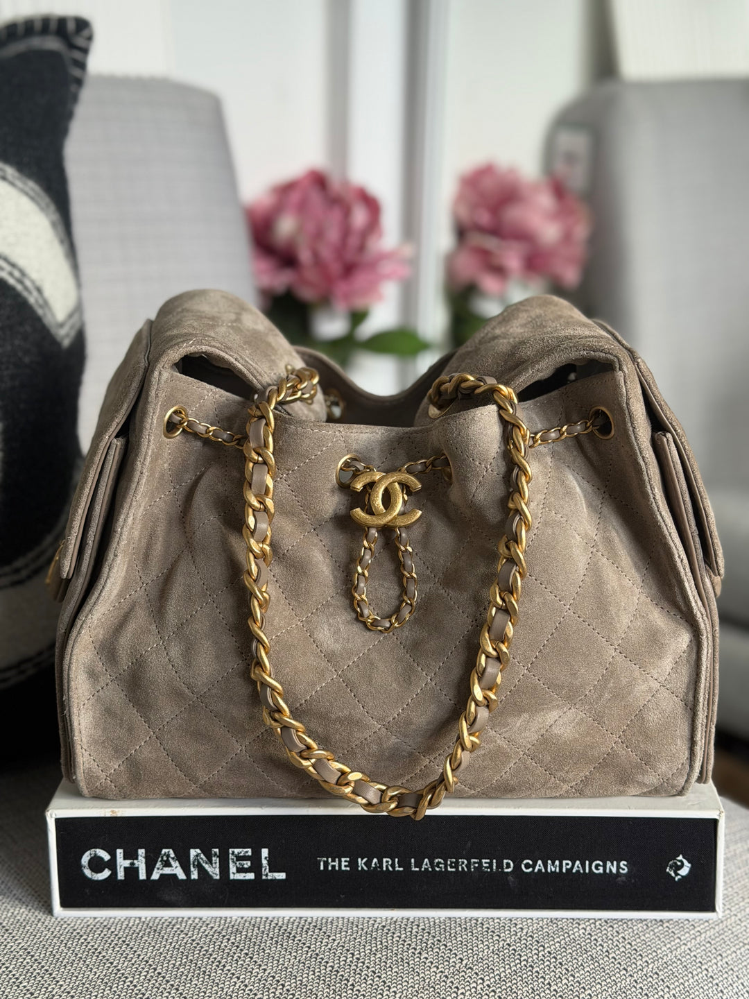 CHANEL Grey Suede 25 Hobo Bag size SMALL aged GHW 2025/2026