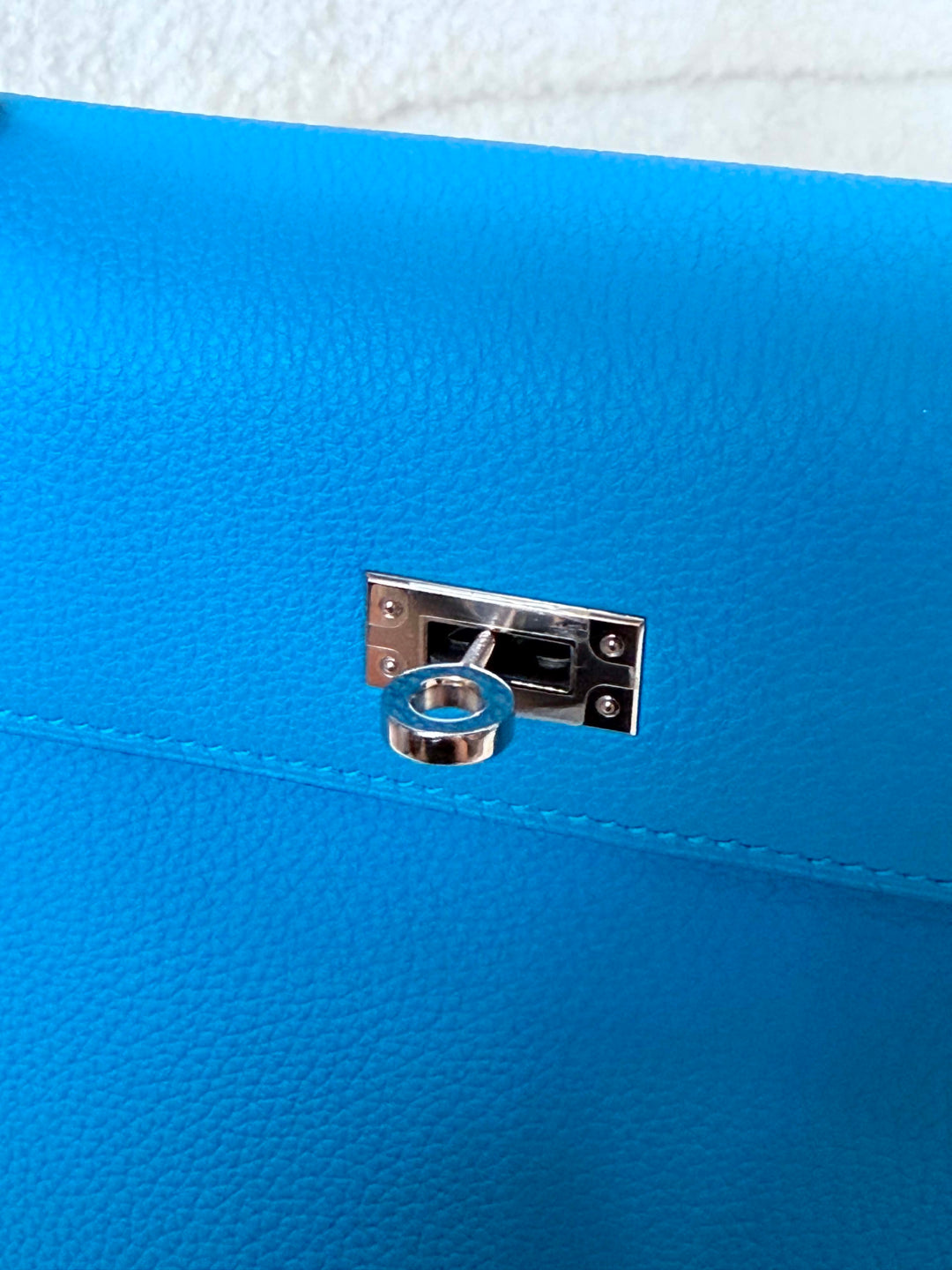 HERMÈS Bleu Zanzibar Togo Leather PHW Kelly 25 Stamp A 2018