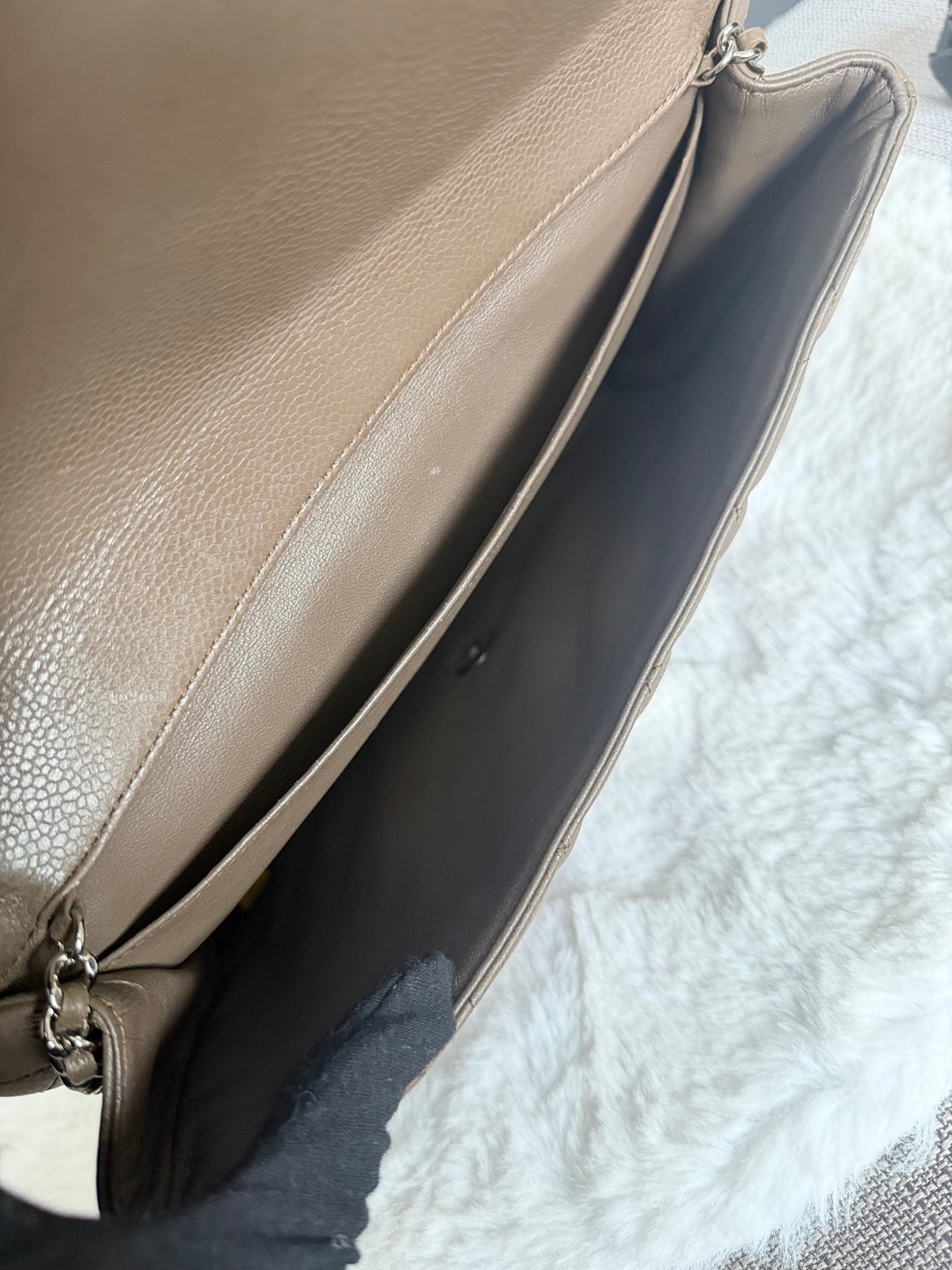 CHANEL series 17 Khaki Caviar SHW Classic Clutch with Chain