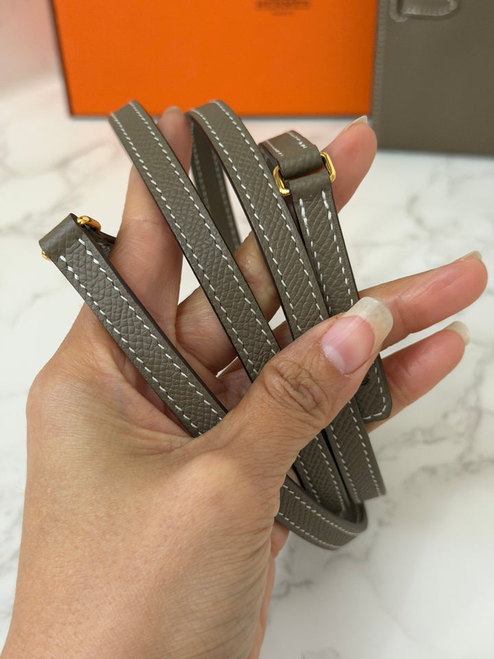 HERMES Kelly To Go Etoupe Epsom Leather GHW stamp B 2023