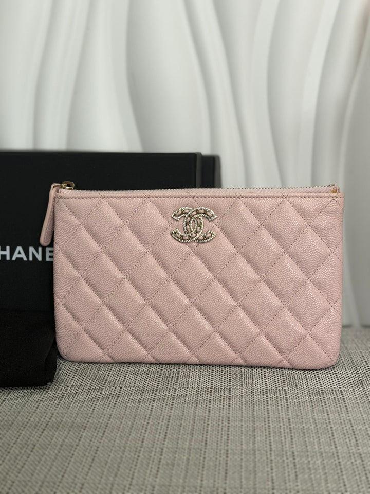 CHANEL series 32 Pink Caviar Crystal CC LGHW Small O Case Pouch