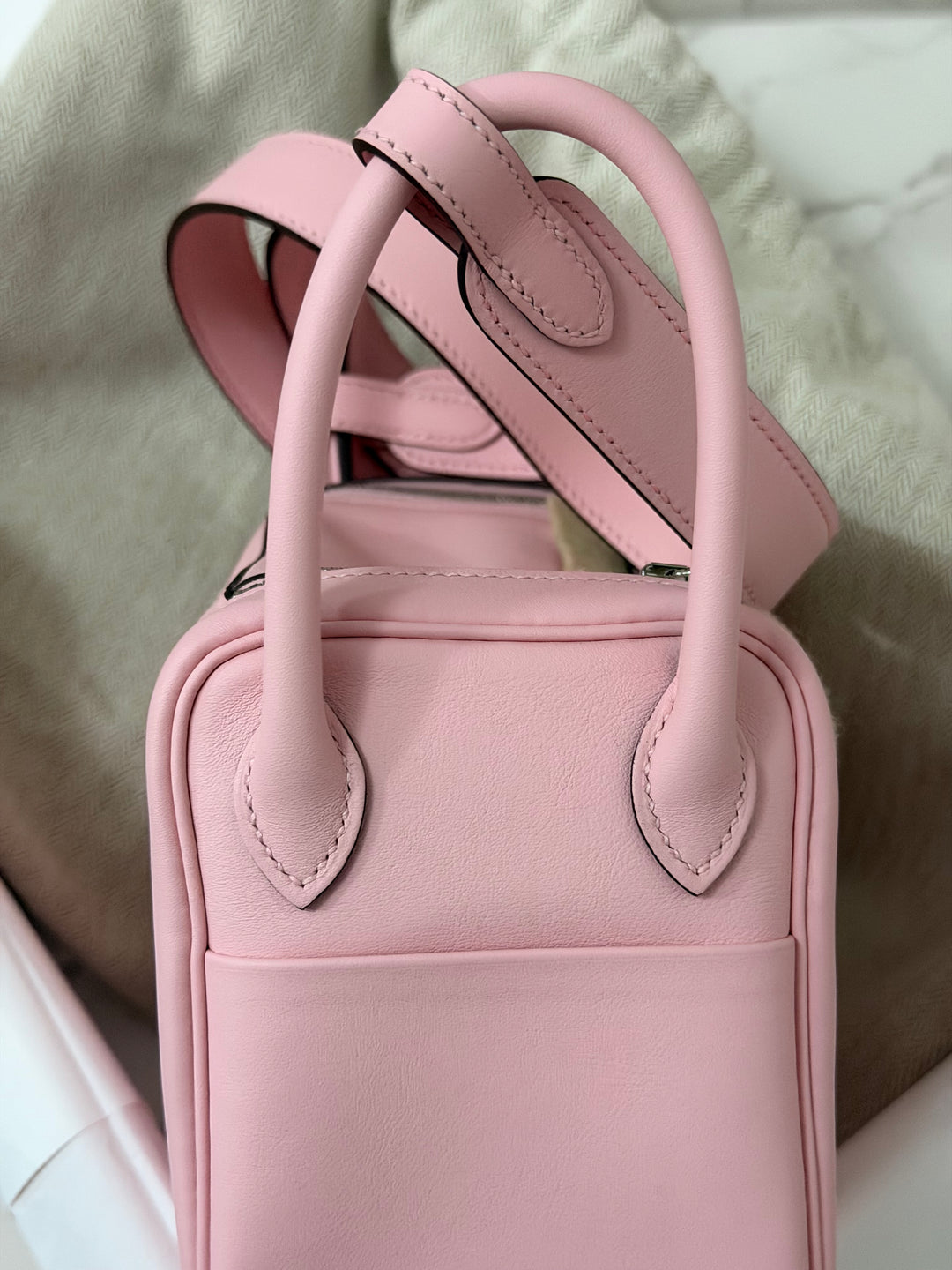 Hermes Mini Lindy Rose Sakura Swift leather PHW Stamp B 2024 *Rare combo*