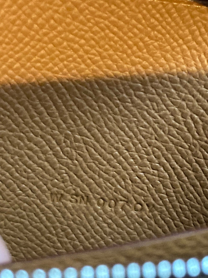 Hermes Constance to go in Gold leather with Palladium hardware