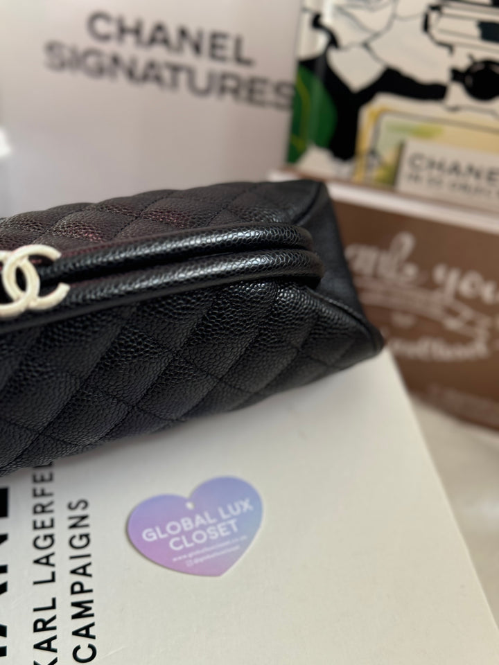 Chanel series 15 Black Caviar SHW Classic Clutch
