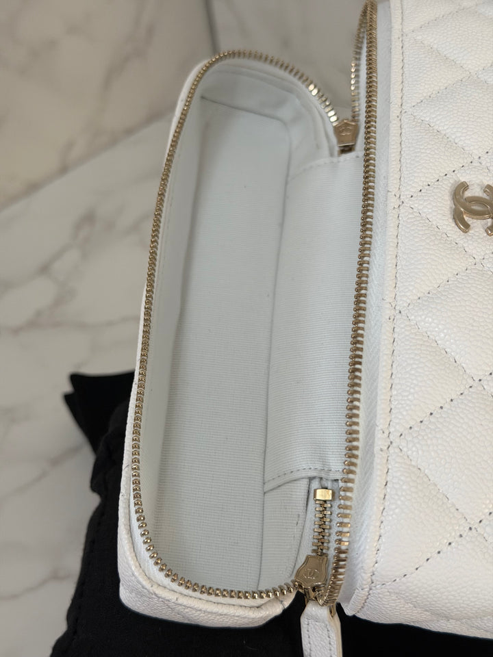 CHANEL 26C White Caviar LGHW Long Vanity with Detachable Chain
