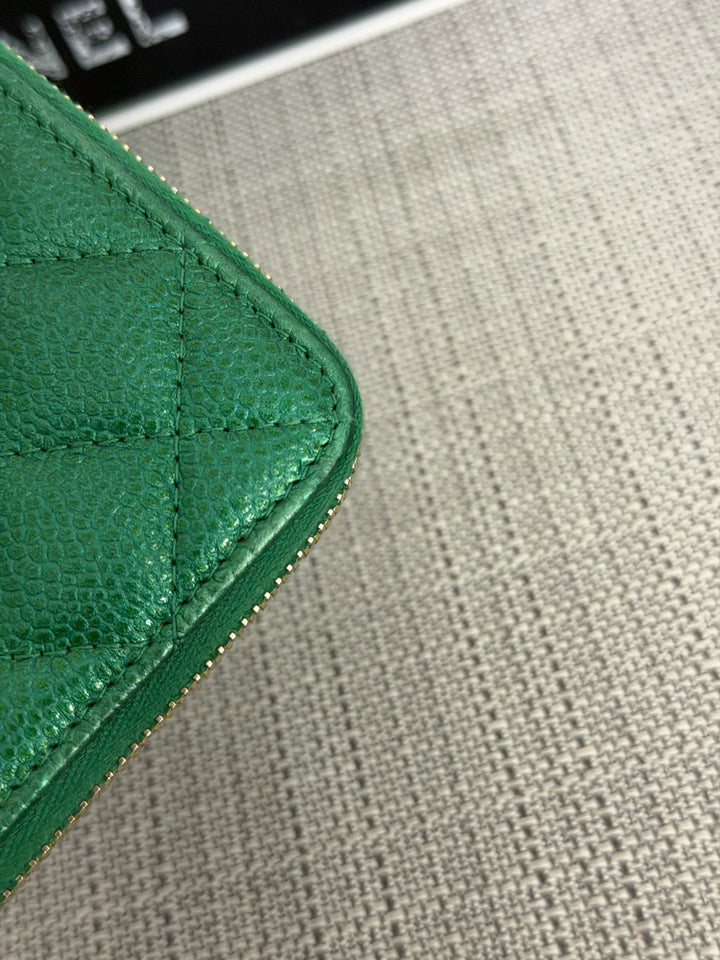 CHANEL series 25 18S collection Emerald Green Caviar LGHW Full size Zipped Wallet