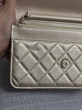 Load image into Gallery viewer, Chanel 21P 2021 Pre Spring/Summer Collection series 31 Iridescent Gold Lambskin Champagne GHW Classic Wallet on Chain (WOC)
