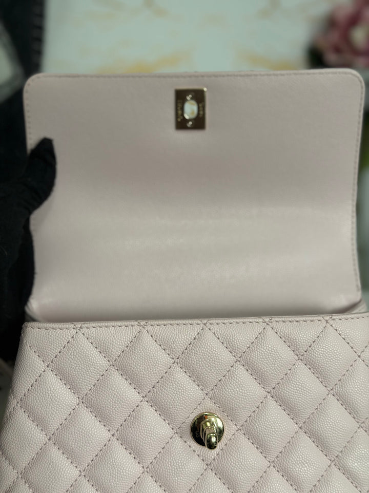 CHANEL 22P Sakura Pink Caviar LGHW Coco Handle Flap Bag with detachable strap 2022 size SMALL