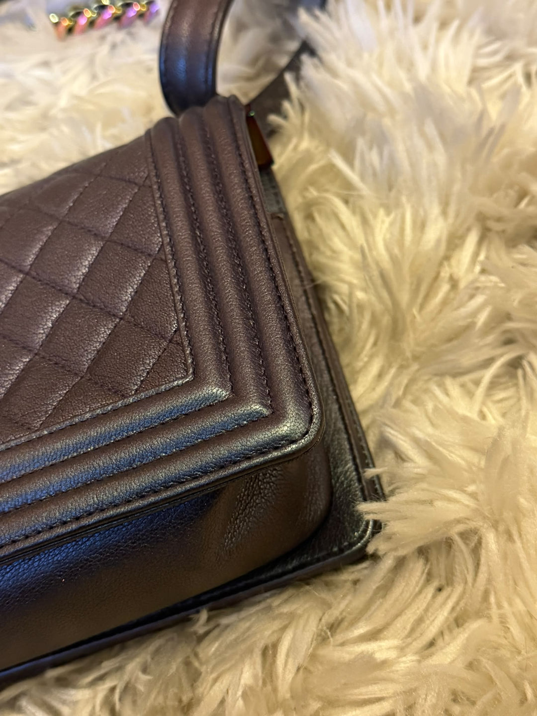 CHANEL series 21 16C Mermaid Iridescent purple caviar Rainbow hardware Le Boy Flap Bag Old Medium size