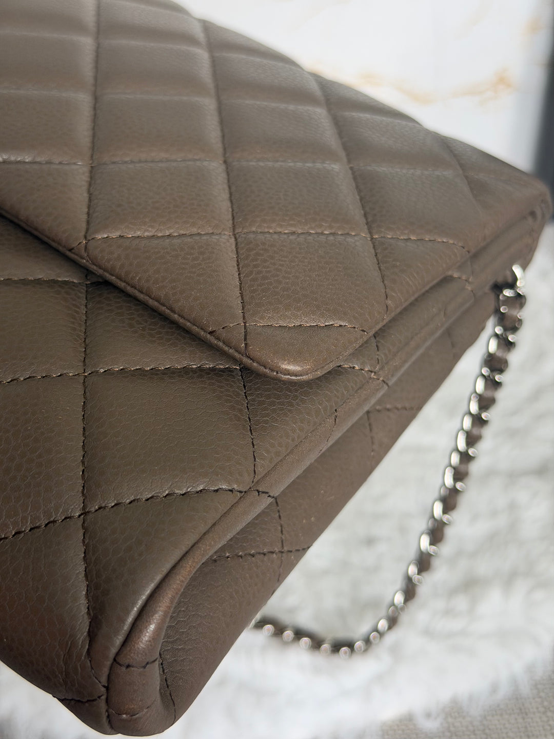 CHANEL series 17 Khaki Caviar SHW Classic Clutch with Chain
