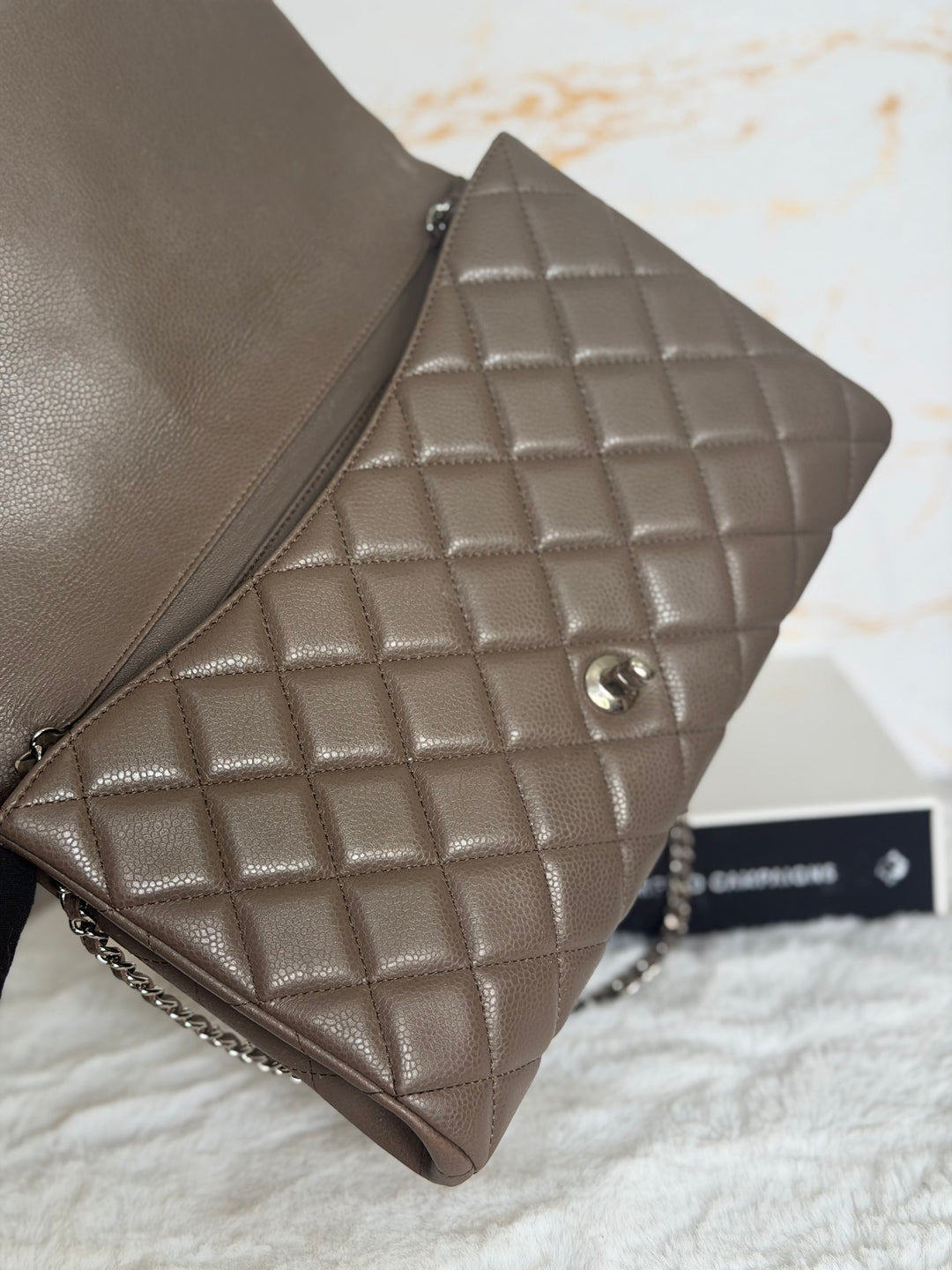 CHANEL series 17 Khaki Caviar SHW Classic Clutch with Chain
