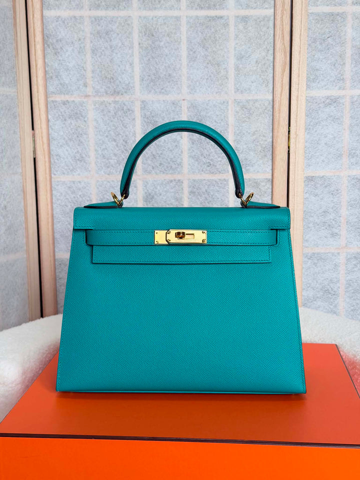 HERMÈS Kelly 28 Epsom Leather Sellier Special Order Bleu Paon GHW Stamp D 2019