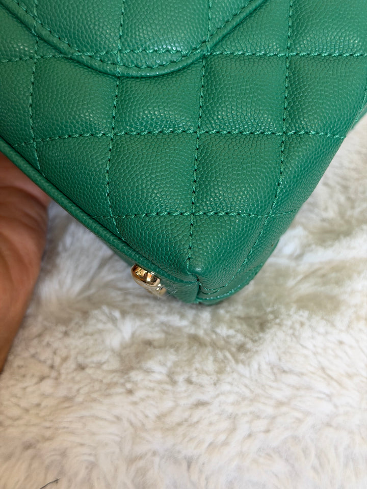 CHANEL 22A Green Caviar LGHW Coco Handle Flap Bag size Small 2022