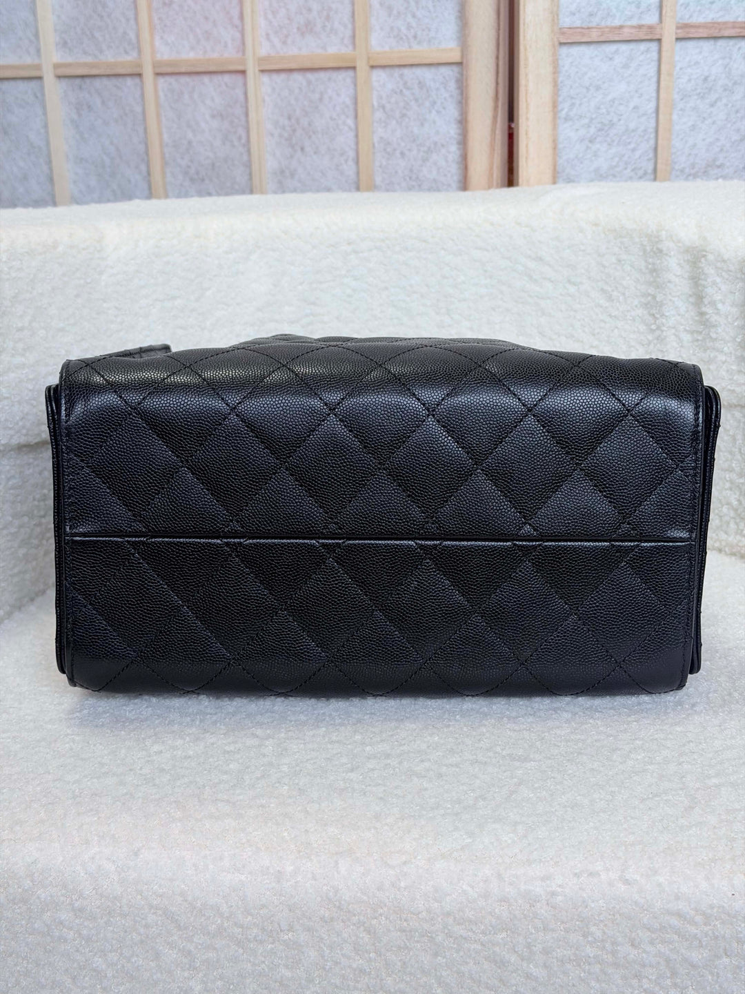 CHANEL Black Caviar Ruthenium Hardware 25 Hobo Bag size SMALL