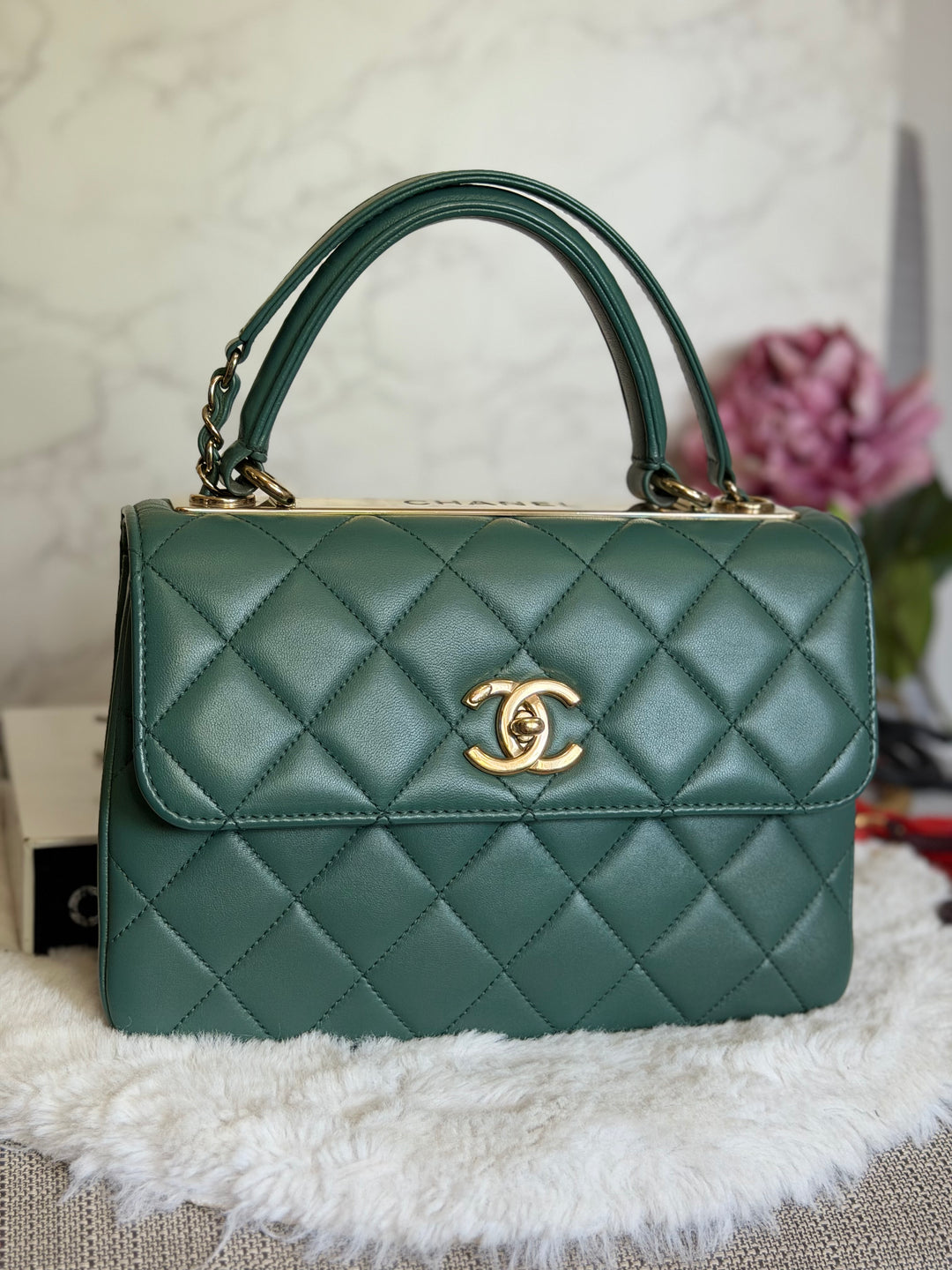 CHANEL series 26 Green Lambskin LGHW Small Trendy CC Top Handle Flap Bag 2018