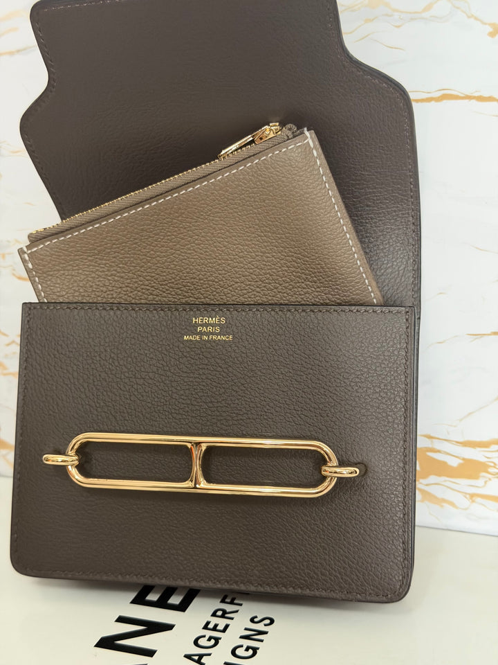 HERMÈS Mini Roulis Slim Wallet in Ecorce outer and Etoupe inner Evercolor leather GHW