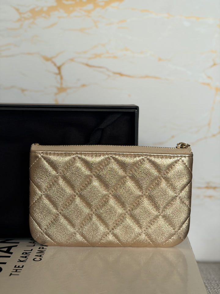 CHANEL 21P Metallic Gold Lambskin LGHW Mini O Case Pouch 15 cms