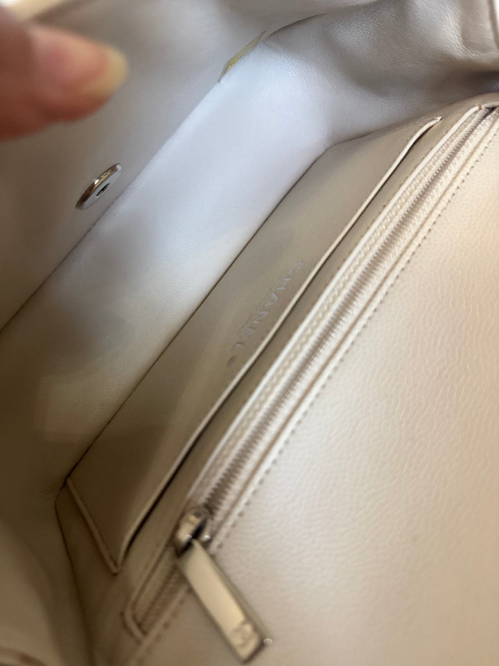 CHANEL 18B series 26 Ivory Caviar SHW Mini Rectangular Flap Bag 2018