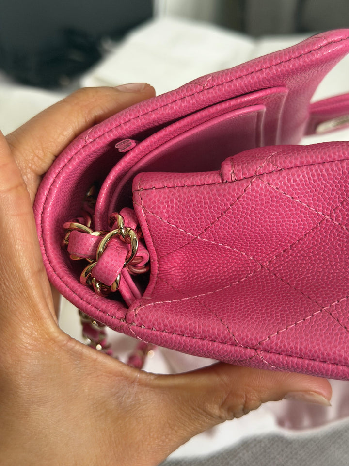 CHANEL series 27 19C Barbie Pink Caviar LGHW 11.12 Medium M/L Timeless Classic Double Flap Bag
