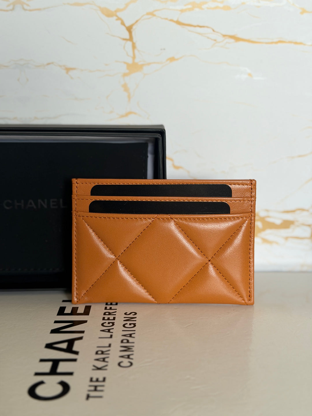CHANEL 21A Pumpkin Spice Lambskin 19 Flat Card Holder 2021