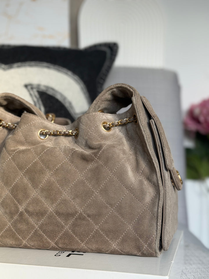 CHANEL Grey Suede 25 Hobo Bag size SMALL aged GHW 2025/2026