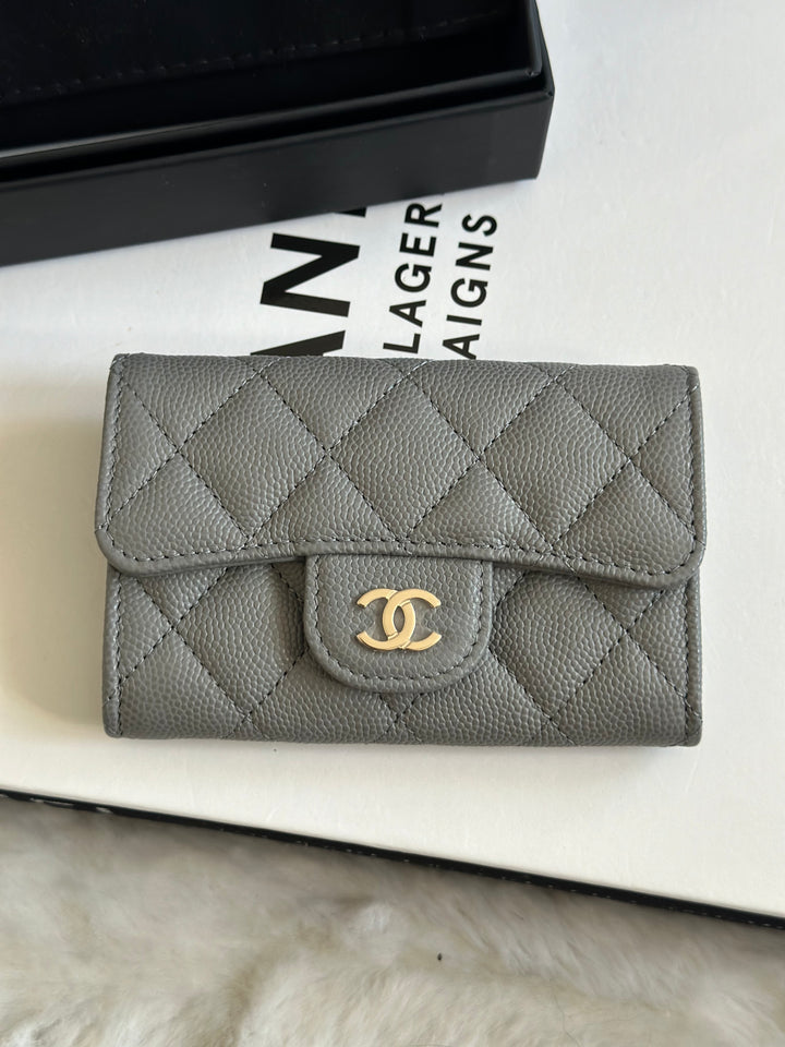 Chanel 22B NJ531 Grey Caviar LGHW Classic Snap/Flap Card Holder