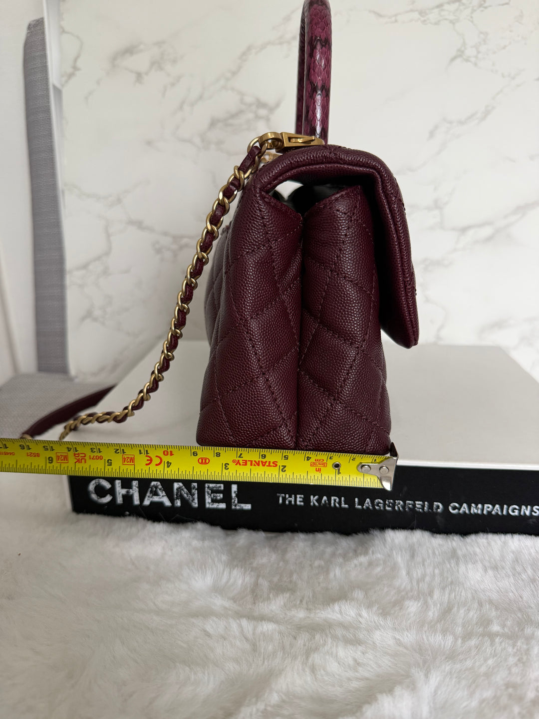 CHANEL series 26 Burgundy Caviar Aged GHW Coco Handle Flap Bag size SMALL with Pink sea snake handle 2018