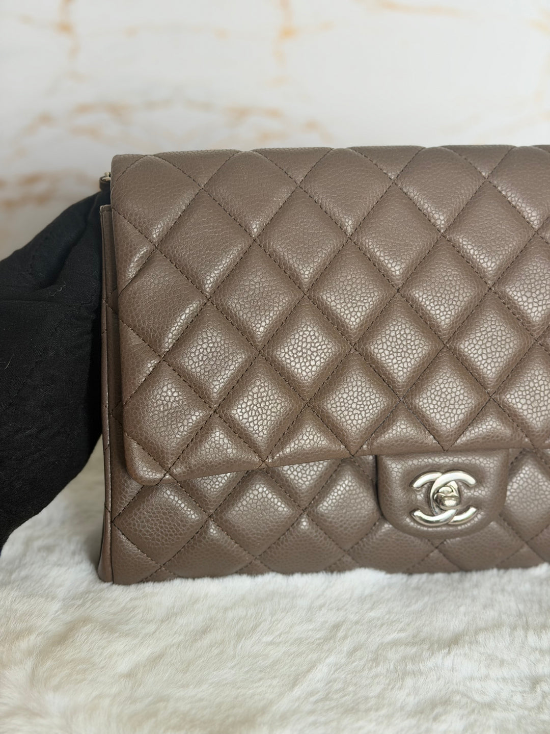 CHANEL series 17 Khaki Caviar SHW Classic Clutch with Chain