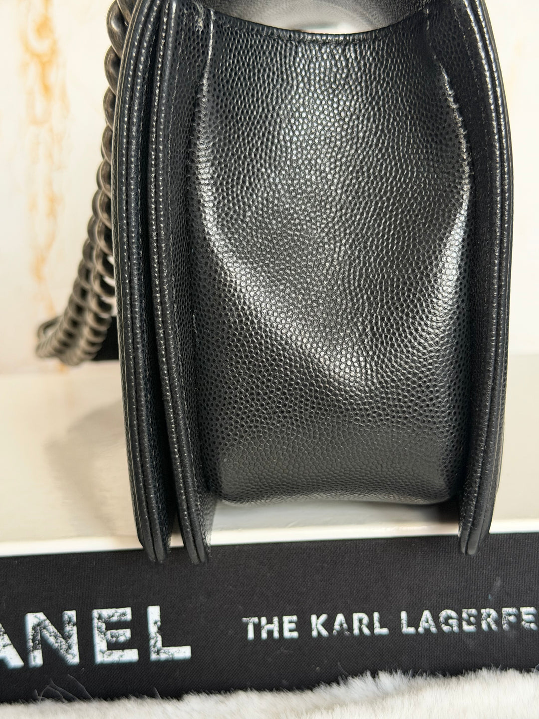 CHANEL series 25 Black Caviar Ruthenium Hardware Old Medium Le Boy Bag 25 cms 2018