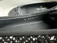 Load image into Gallery viewer, CHANEL Tweed Ballerina in Blaco and Ecru size EU 37.5
