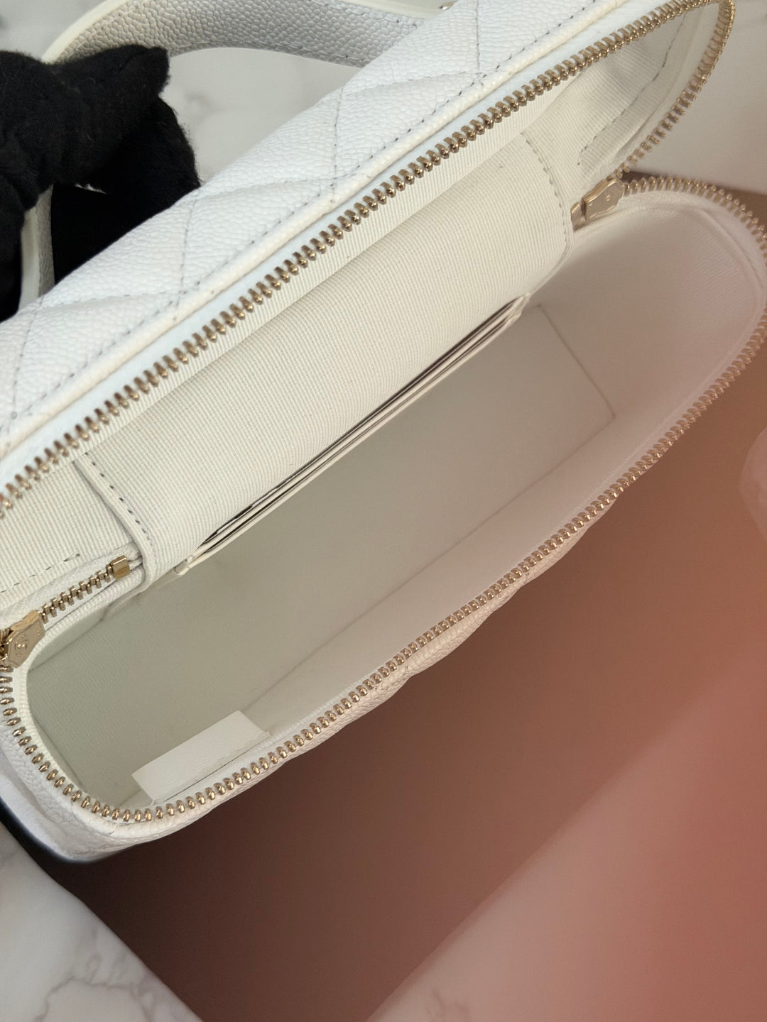 CHANEL 26C White Caviar LGHW Long Vanity with Detachable Chain