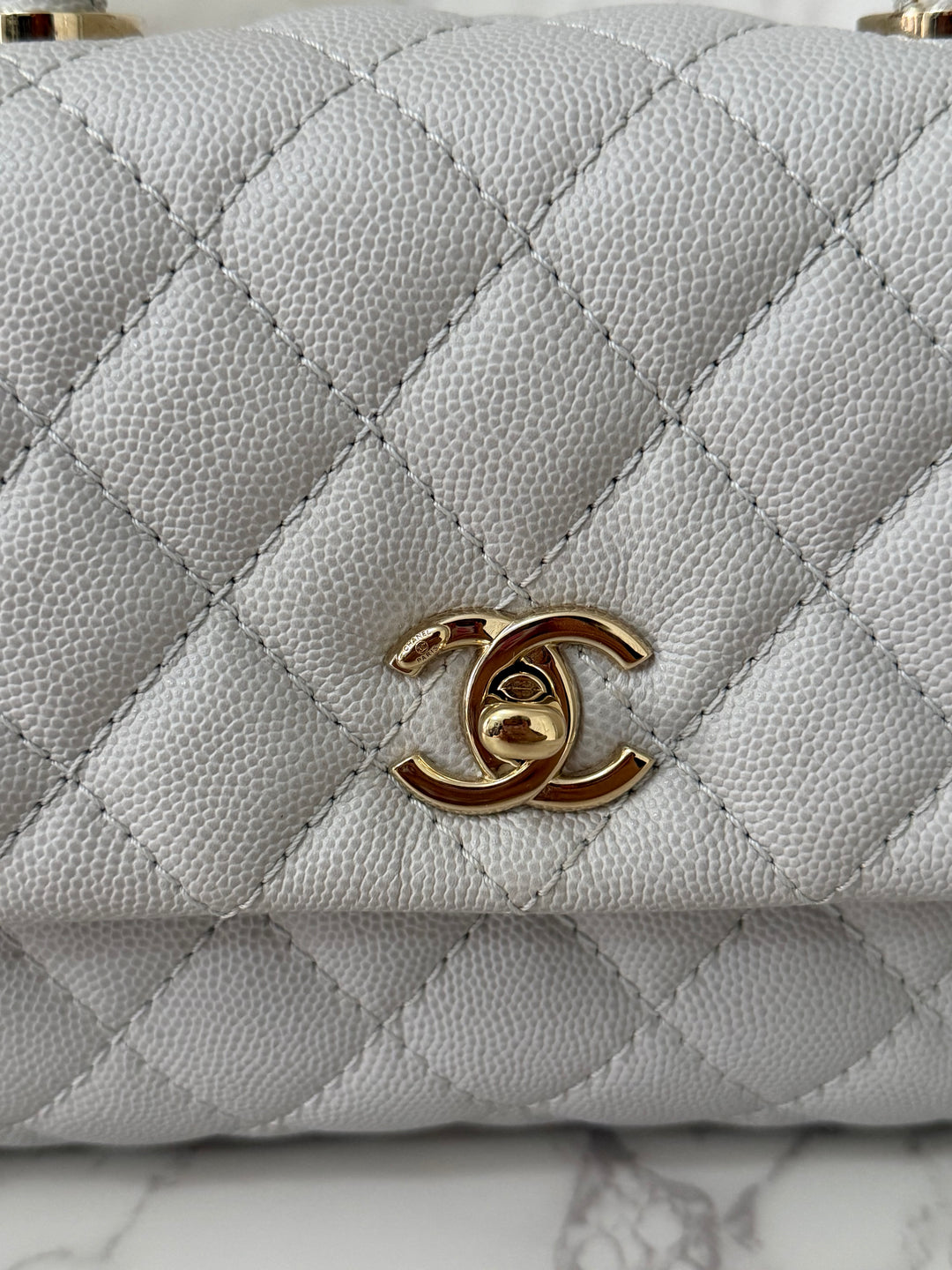 CHANEL 18P series 27 2018 Light Grey Caviar LGHW Coco Handle Size Small with Detachable Shoulder strap