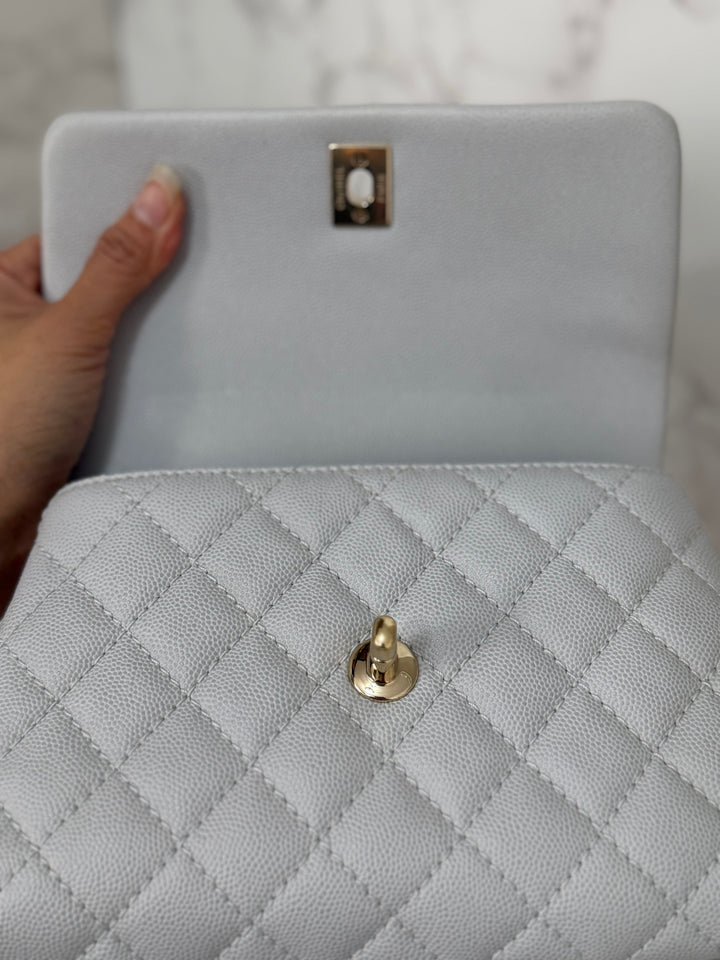 CHANEL 18P series 27 2018 Light Grey Caviar LGHW Coco Handle Size Small with Detachable Shoulder strap