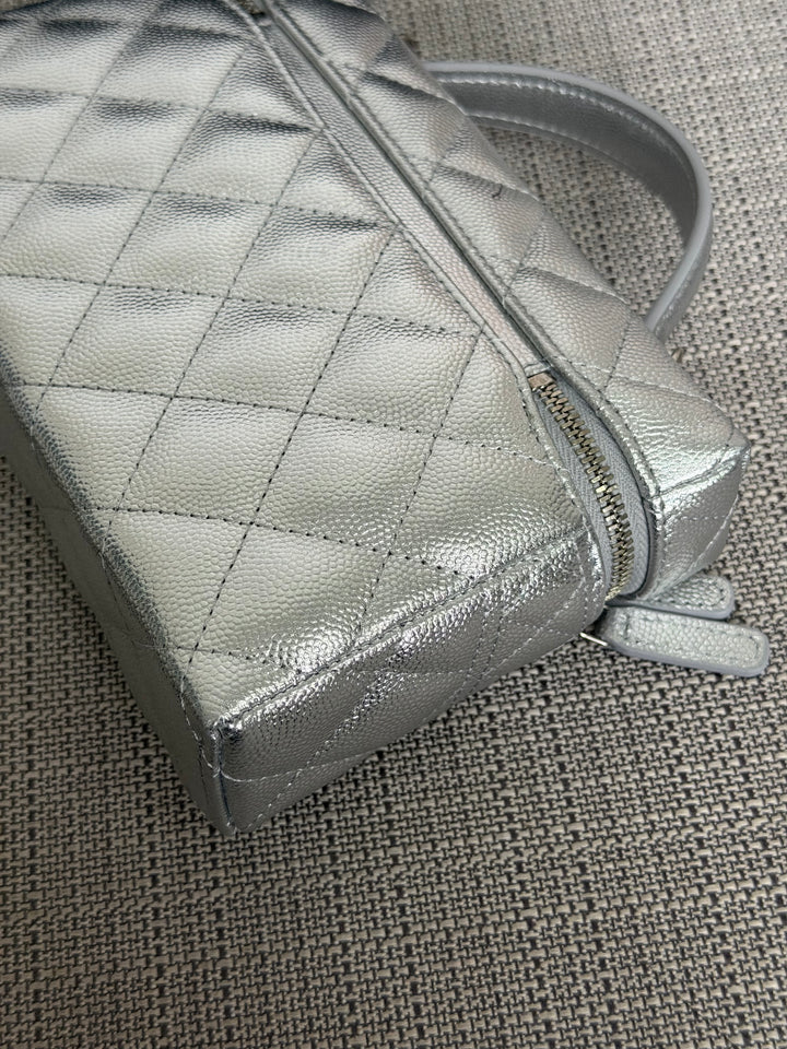 CHANEL 26C Silver Caviar SHW Long Vanity with detachable chain 2025/2026