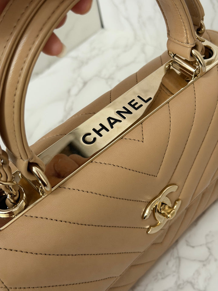 CHANEL series 27 2018 Dark Beige Lambskin LGHW Trendy CC Flap Bag size Small with Top Handle and detachable strap