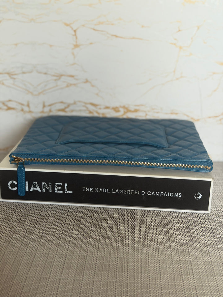 CHANEL series 27 Blue caviar LGHW Medium O Case/Pouch 25 cms