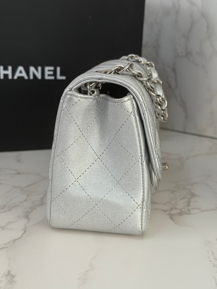 Chanel Series 31 21P Collection Iridescent Silver lambskin SHW Square Mini Flap Bag 2021
