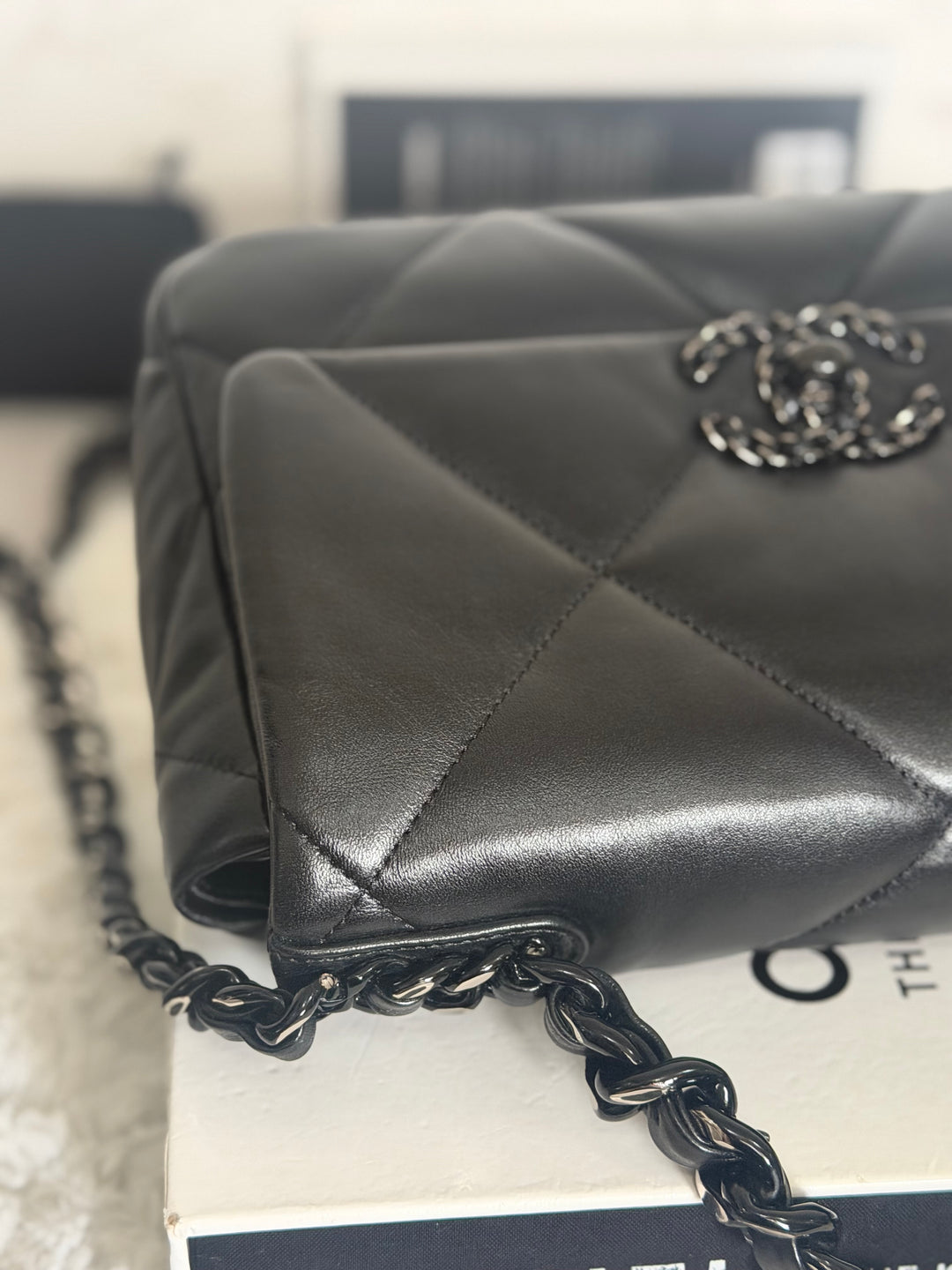 CHANEL 22P So Black 19 Black Lambskin Flap Bag size Small 2022