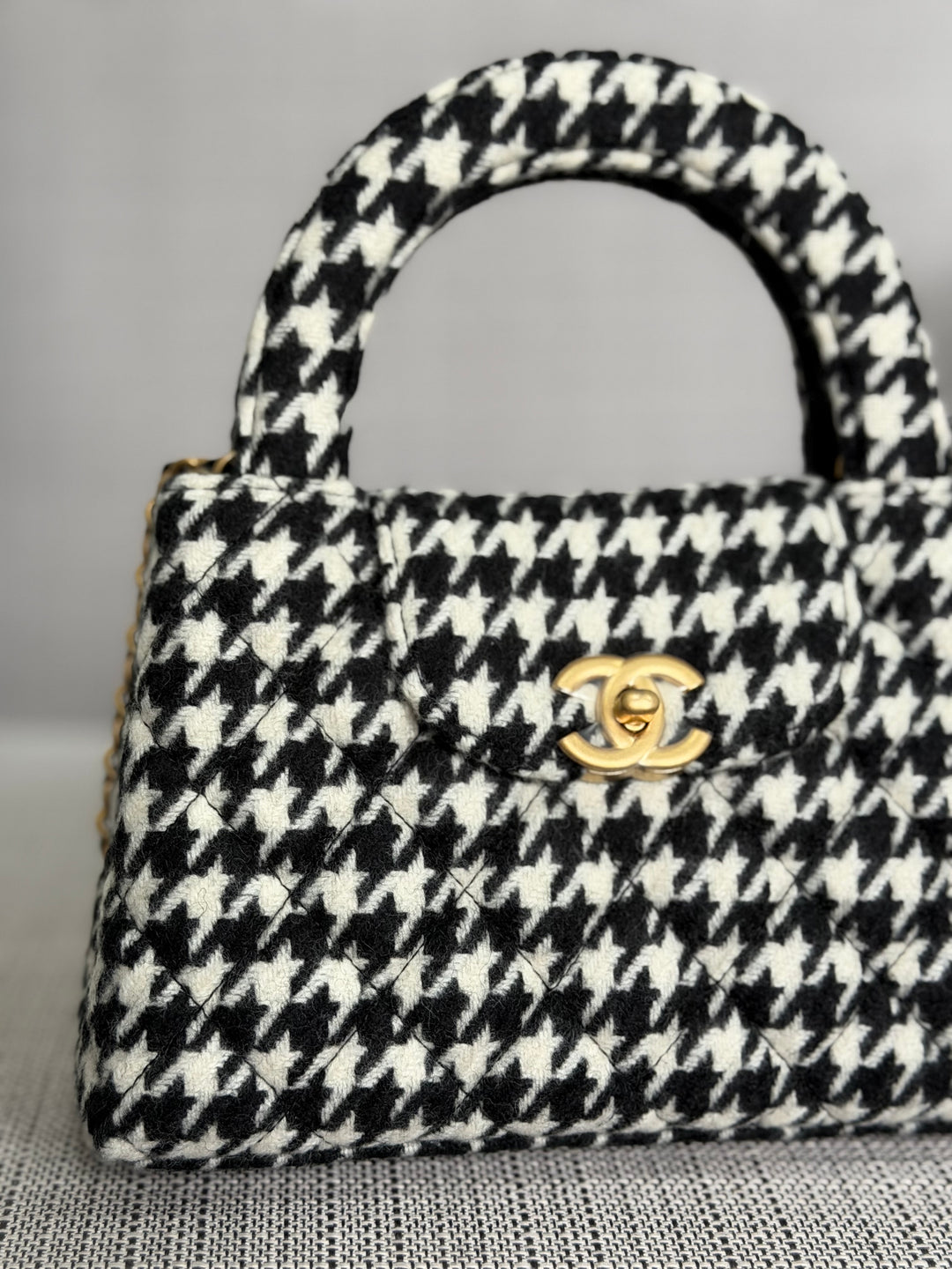 CHANEL 24A 2024 Black and White Houndstooth Tweed Kelly Small Shopping Bag with Chain Aged GHW