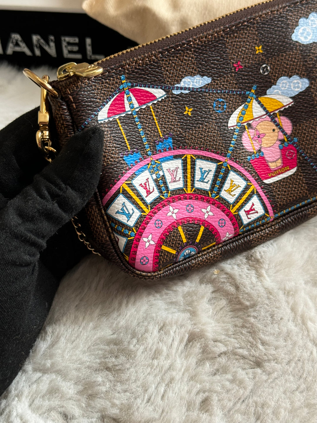 Louis Vuitton Vivienne Christmas Limited Edition Mini Pochette Damier Ebene