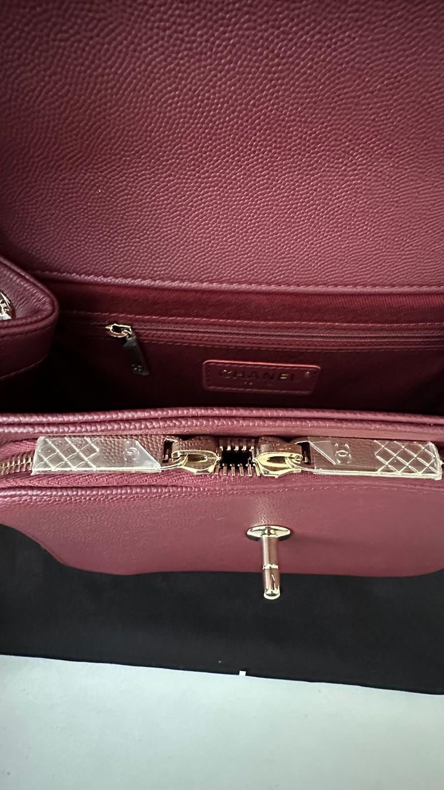 CHANEL series 30 Burgundy Caviar LGHW Medium Business Affinity Flap Bag with top handle 2020