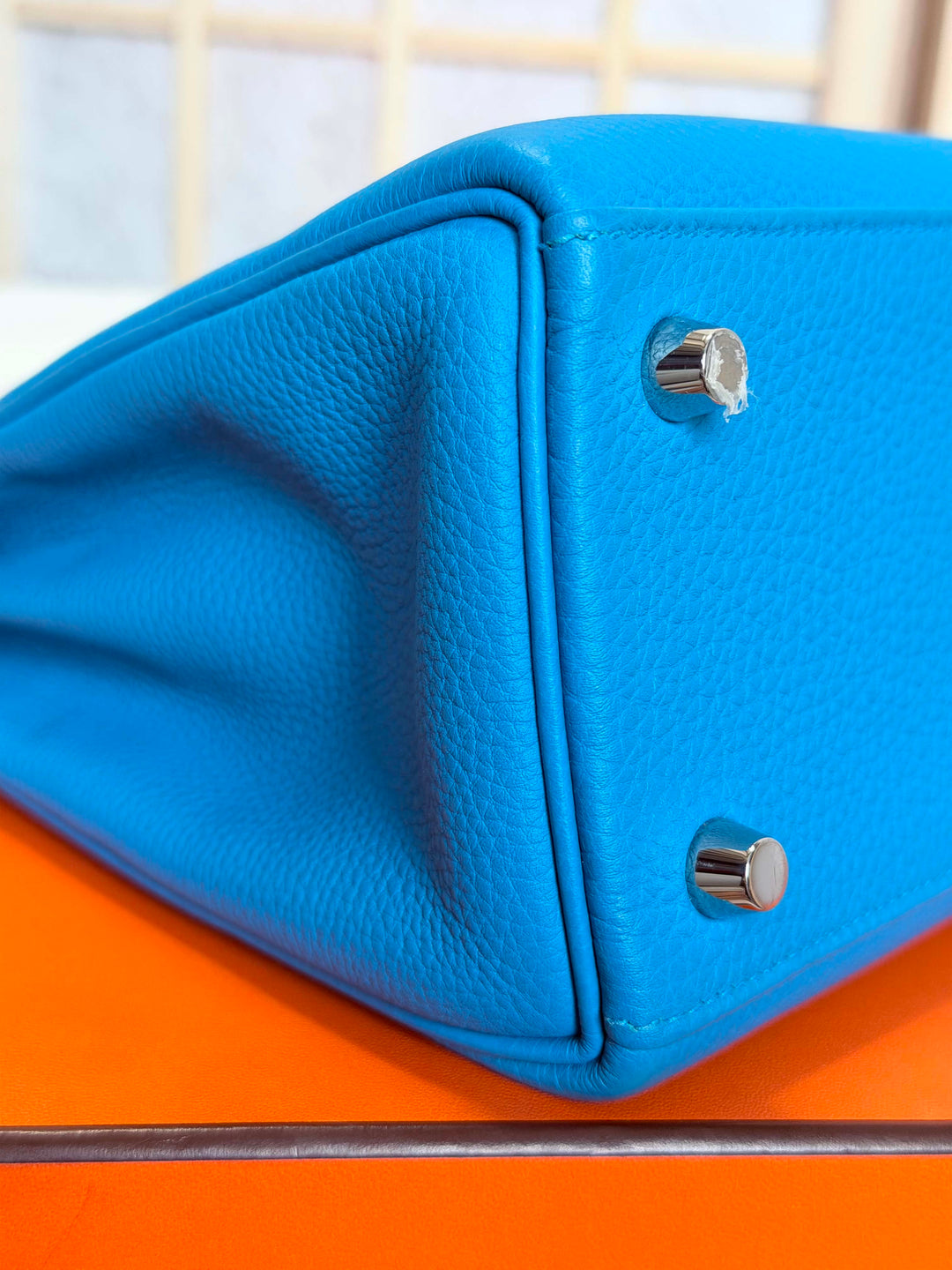 HERMÈS Bleu Zanzibar Togo Leather PHW Kelly 25 Stamp A 2018