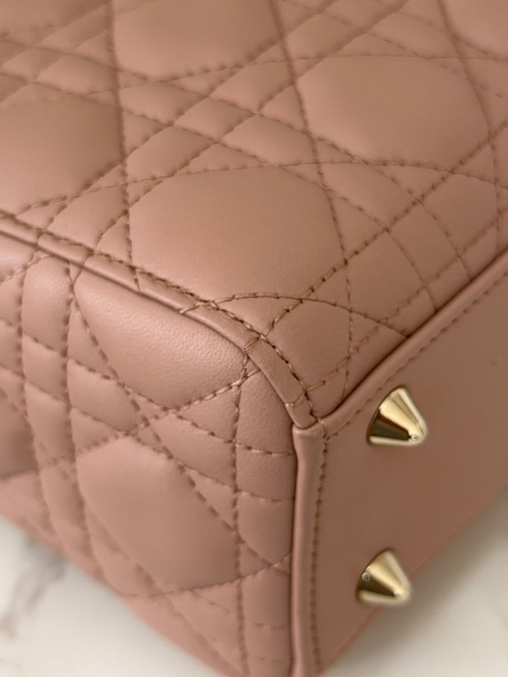 DIOR Lady Dior In Blush Lambskin LGHW size SMALL 2020