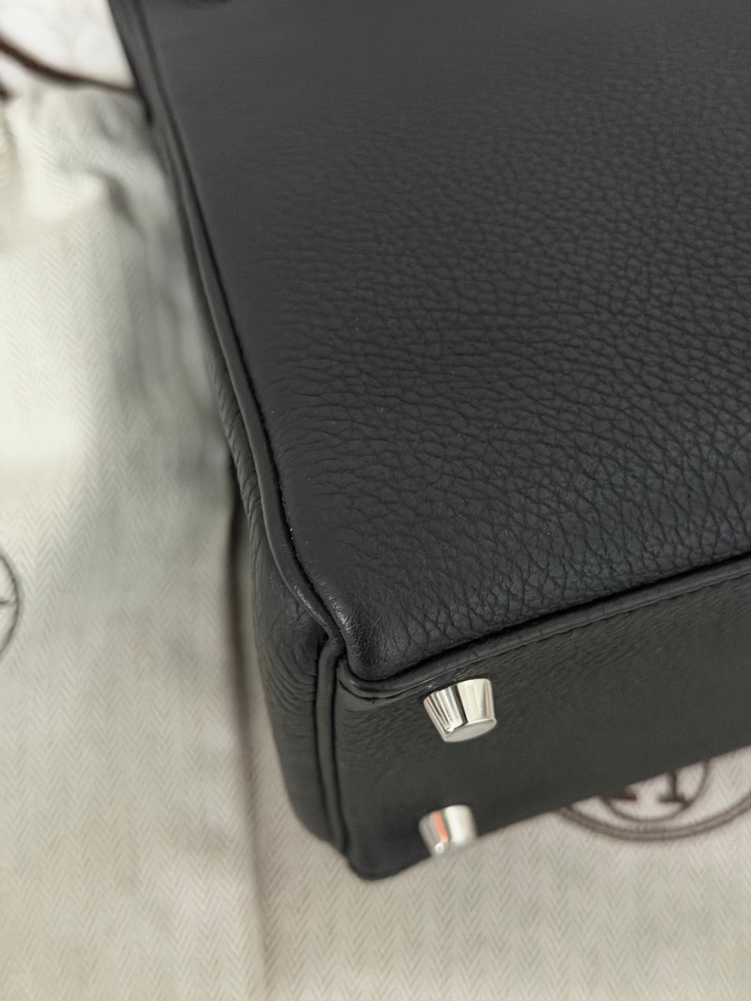 HERMES Noir Black Togo Leather with Palladium Hardware Kelly 28 Retourne Bag Stamp R 2014