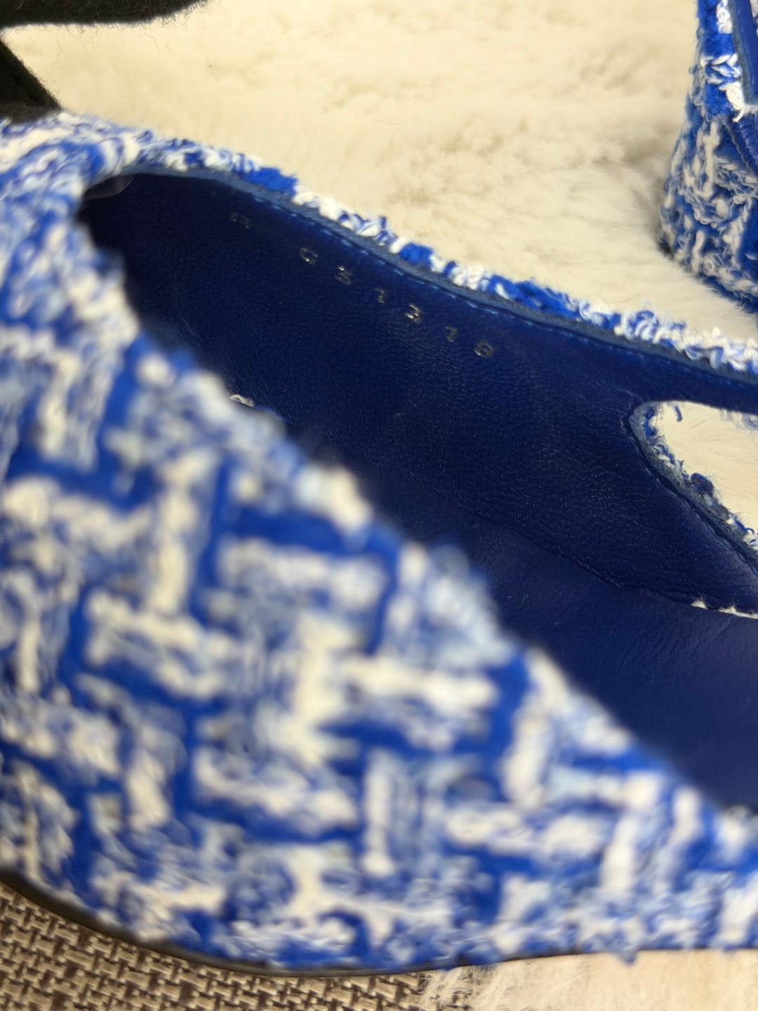 CHANEL 23P Cobalt Blue SHW Tweed Slingback shoes with kitten heels