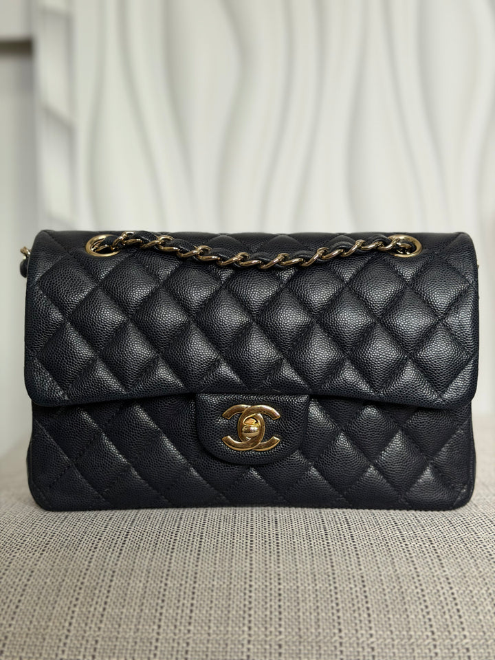 CHANEL series 30 Dark Navy Caviar LGHW Small Timeless Classic Double Flap Bag 2020