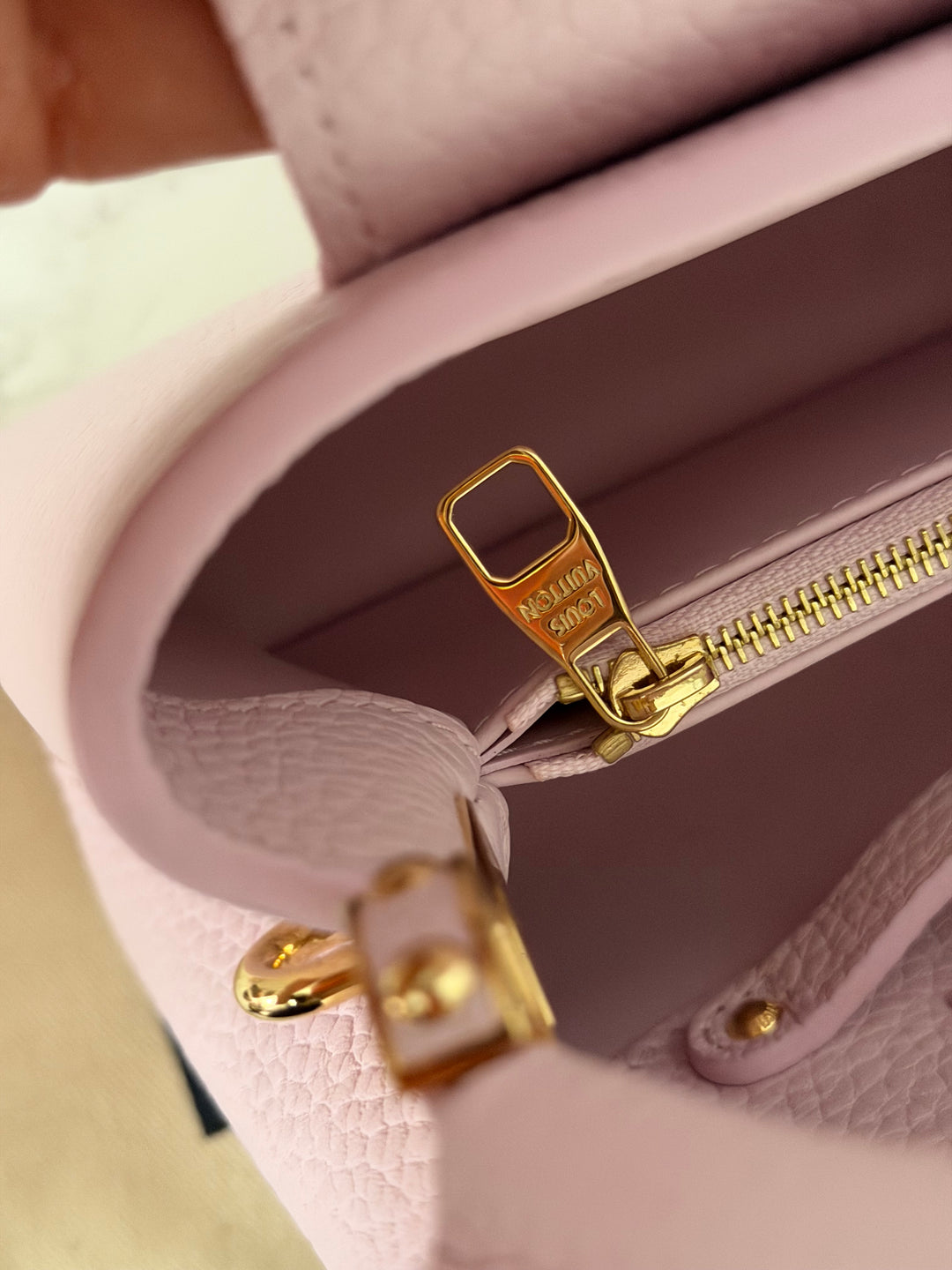 LOUIS VUITTON LV Mini Capucines In Guimauve Marshmallow Pink