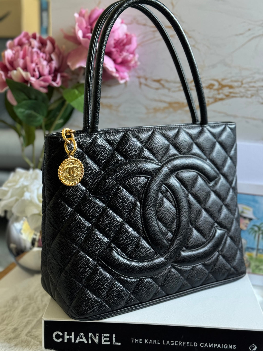 Chanel series 7 Vintage 2002-2003 Black Caviar GHW Medallion Tote Bag