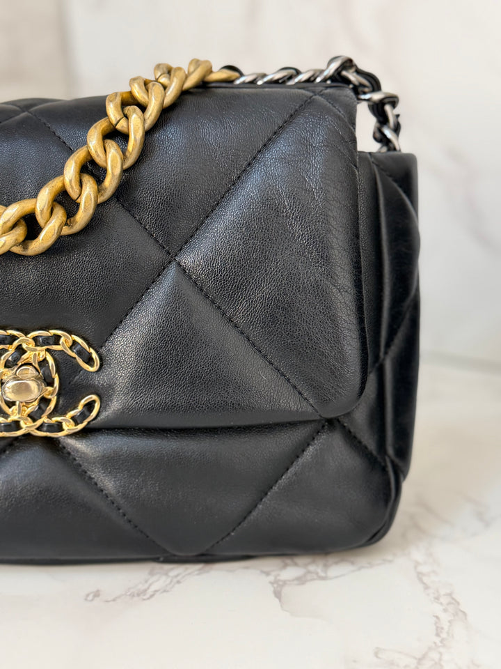 CHANEL 19 Size Small series 31 2020/2021 Black Lambskin Mixed HW Top Handle Flap Bag