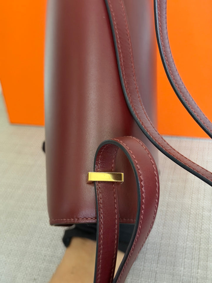 HERMÈS Rouge H Box Leather GHW Mini Constance 18 Flap Bag stamp D 2019